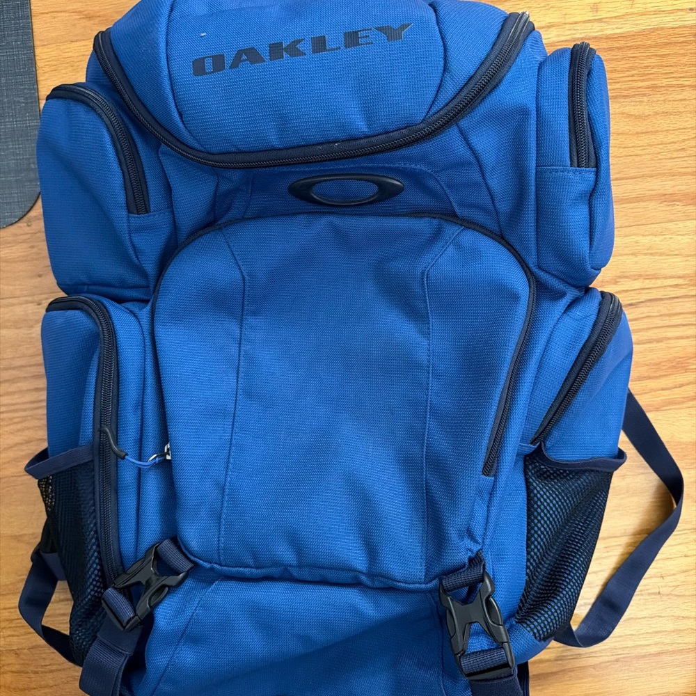 Oakley Blade Wet Dry 40 Backpack